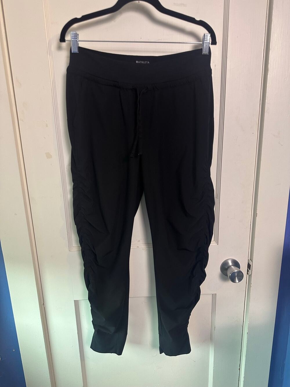 Athleta Attitude Jogger Pant Black - Size 6